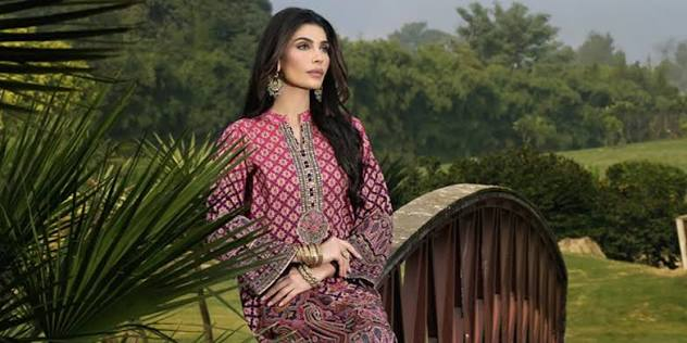 Pakistani Winter Suits Online: Khaddar, Karandi, Palachi & Velvet Collection Delivered to the UK, USA & Canada