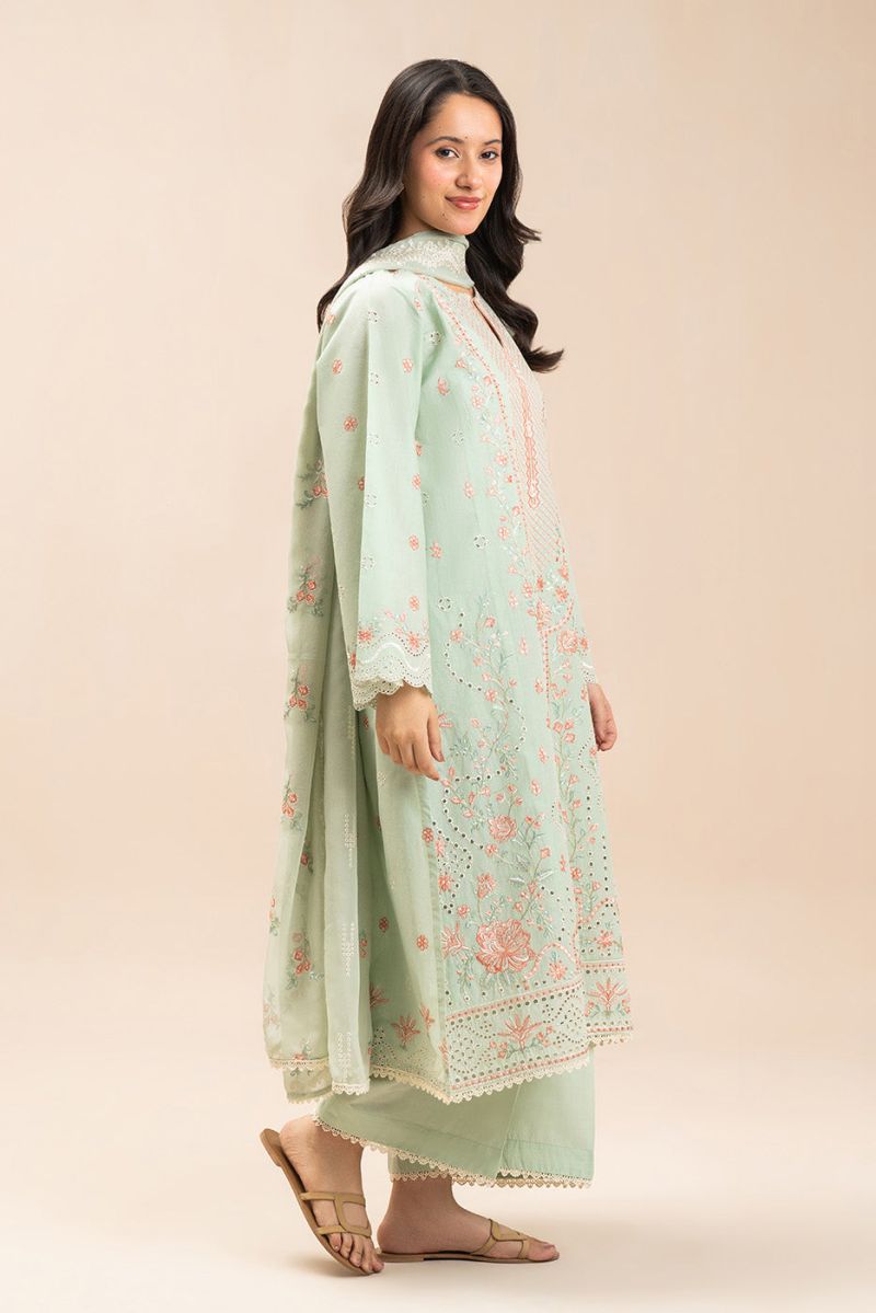 3 PIECE EMBROIDERED LAWN SUIT (LUXURY PRET)