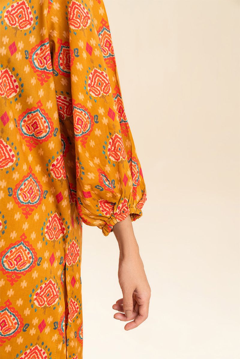 2 PIECE PRINTED LAWN SUIT (PRET)